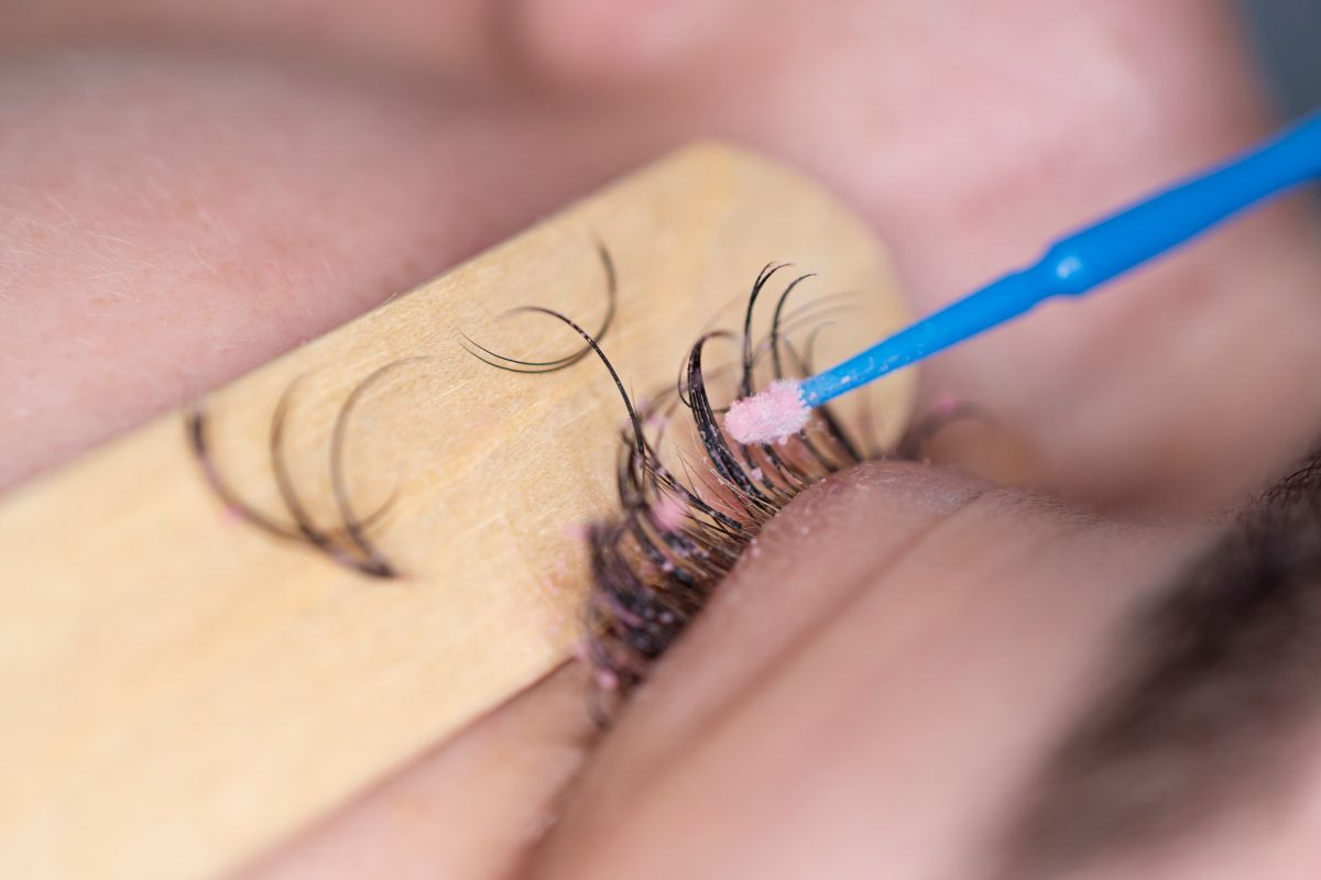 Don'ts of Eyelash Weave