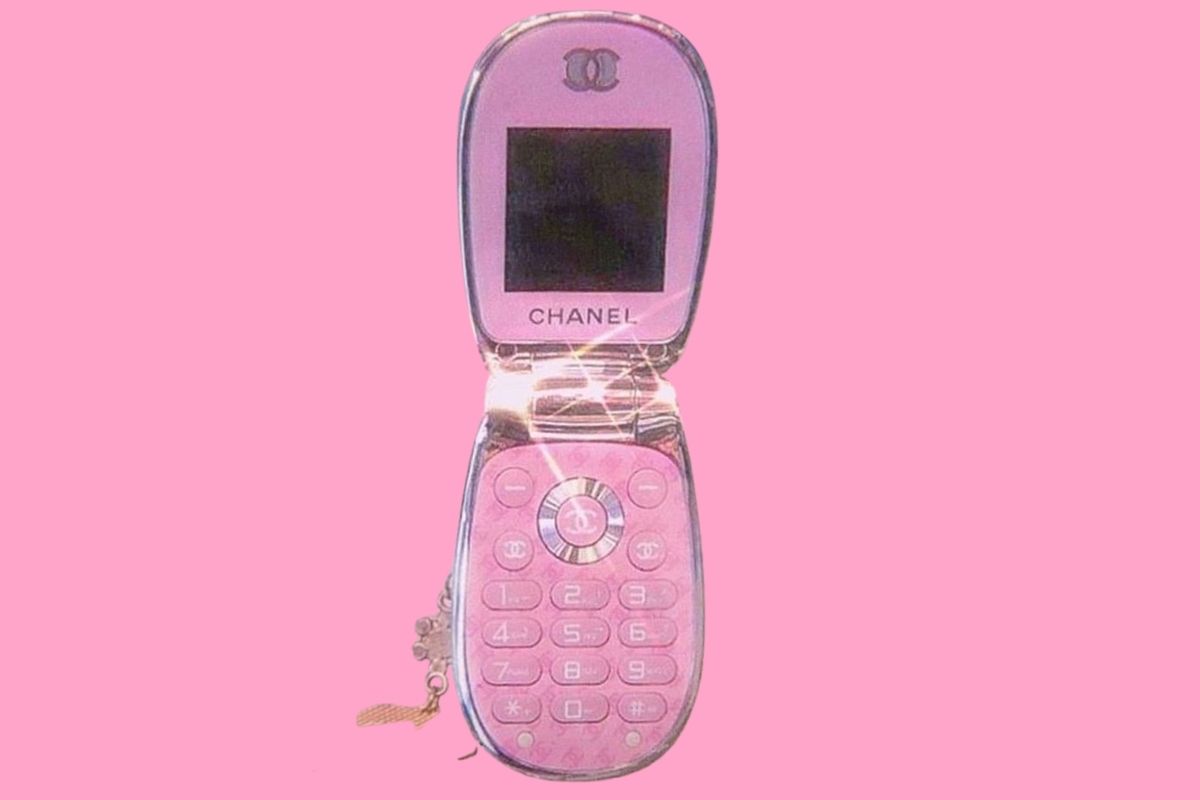 Technology in Y2K Aesthetics