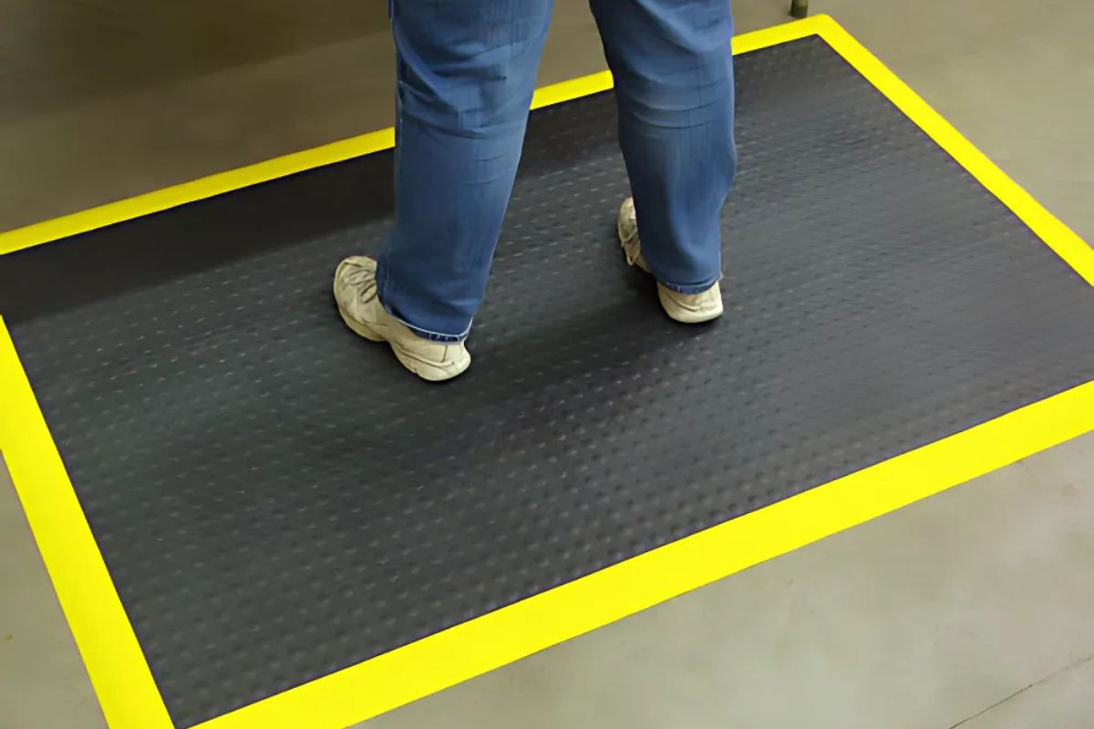 What Is an Anti-Fatigue Mat