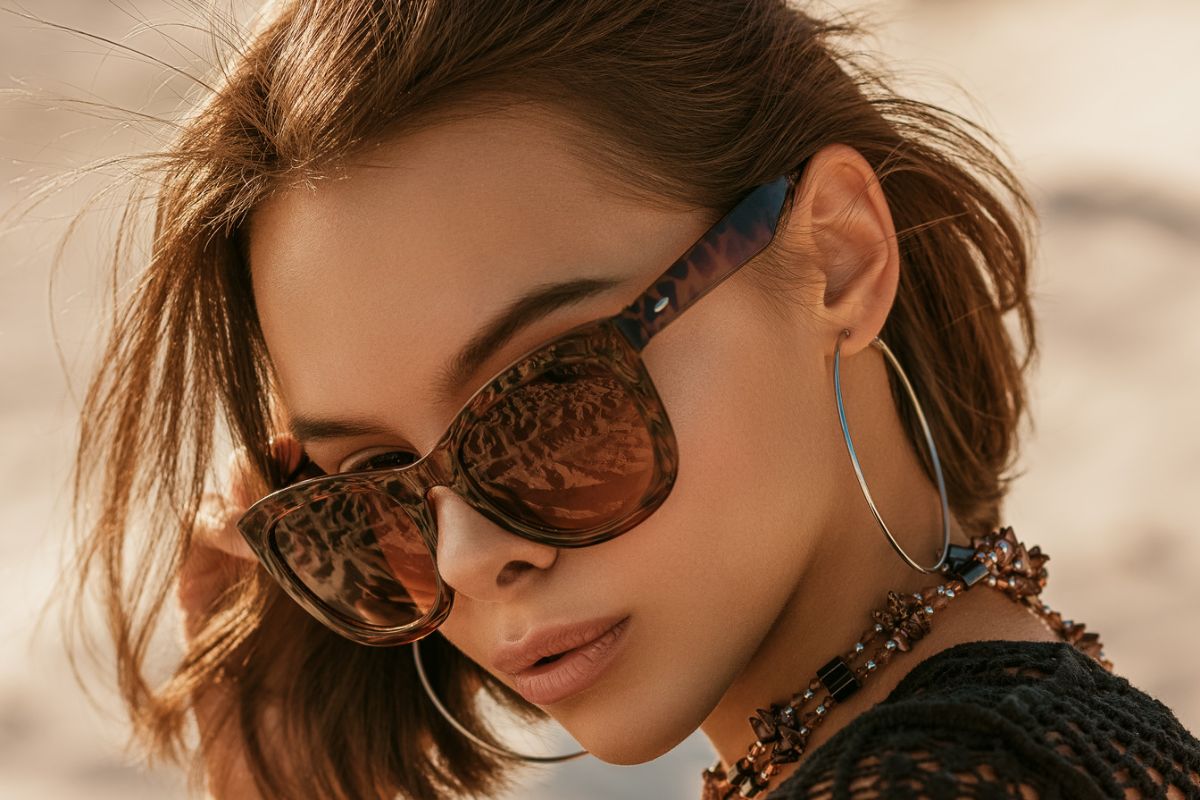 top-heavy style sunglasses for Diamond Face