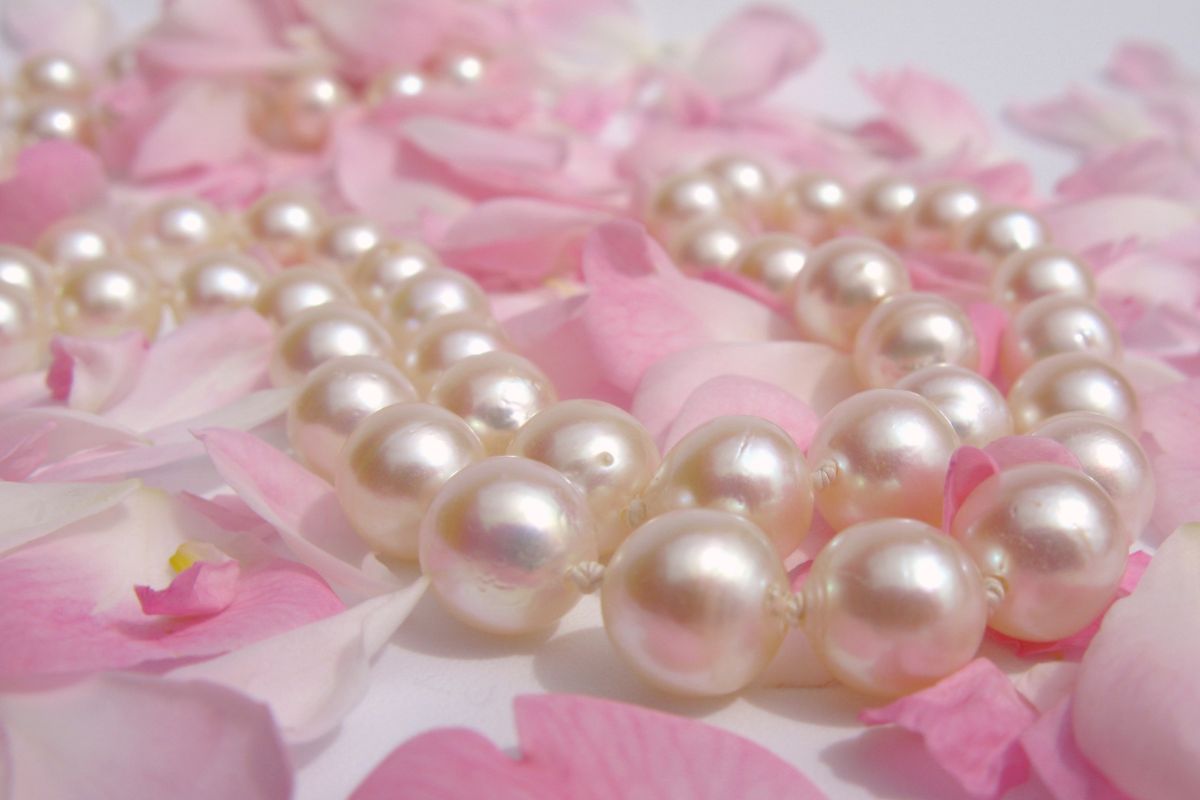 How to Clean Pearls